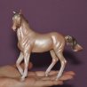 CollectA 88623 - Koń Achał-takiński klacz perlino